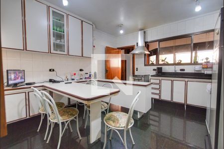 Apartamento à venda com 324m², 4 quartos e 3 vagasCozinha