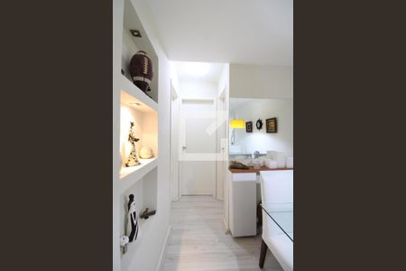 Corredor de apartamento para alugar com 2 quartos, 55m² em Jacarepaguá, Rio de Janeiro