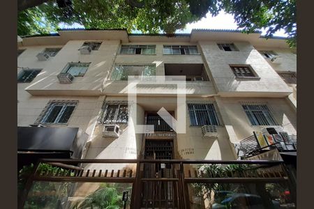 Apartamento à venda com 61m², 3 quartos e sem vaga Apartamento à venda com 61m², 3 quartos e sem vagaFachada