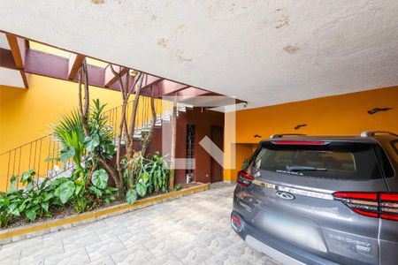 Casa à venda com 190m², 4 quartos e 3 vagas Casa à venda com 190m², 4 quartos e 3 vagasGaragem