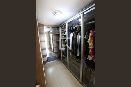 Casa à venda com 400m², 3 quartos e 2 vagasCloset Suíte