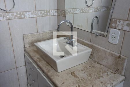 Casa à venda com 400m², 3 quartos e 2 vagasBanheiro da Suíte