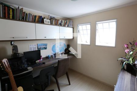 Casa à venda com 400m², 3 quartos e 2 vagasEscritório