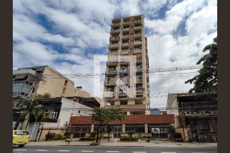 Apartamento à venda com 60m², 2 quartos e 1 vaga Apartamento à venda com 60m², 2 quartos e 1 vagaFachada e portaria