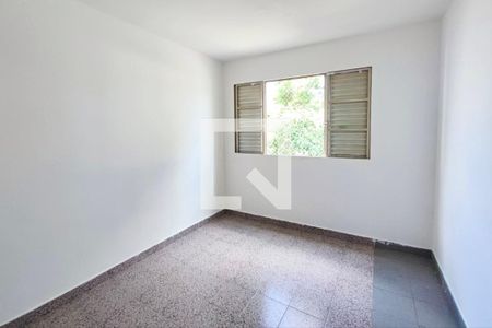 Quarto 2 de apartamento para alugar com 3 quartos, 74m² em Vila Marieta, Campinas