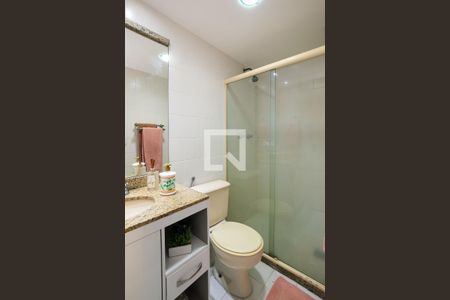 Apartamento à venda com 75m², 2 quartos e 1 vaga Apartamento à venda com 75m², 2 quartos e 1 vagaBanheiro da Suíte