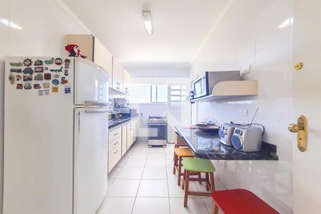 Apartamento para alugar com 141m², 3 quartos e 1 vaga Apartamento para alugar com 141m², 3 quartos e 1 vagaCozinha