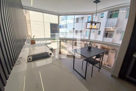 Apartamento à venda com 65m², 2 quartos e 1 vagaCozinha e Área de Serviço