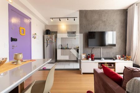 Sala de apartamento para alugar com 2 quartos, 41m² em Jardim Santa Emilia, São Paulo