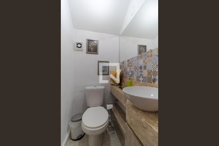 Casa de condomínio à venda com 100m², 3 quartos e 2 vagasLavabo