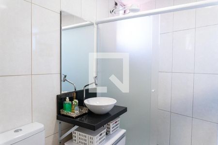 Apartamento à venda com 60m², 2 quartos e 2 vagas Apartamento à venda com 60m², 2 quartos e 2 vagasBanheiro