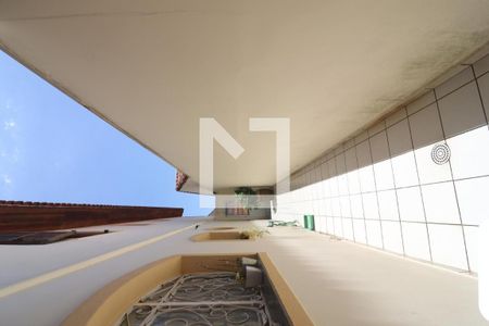 Casa à venda com 275m², 3 quartos e 6 vagasQuintal 