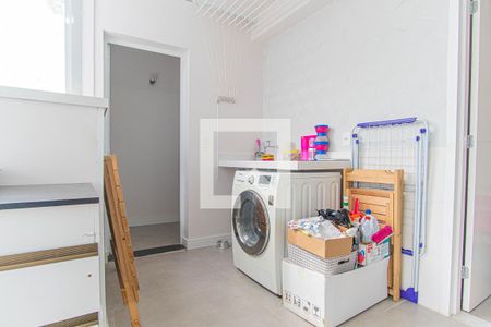 Apartamento à venda com 97m², 2 quartos e 1 vaga Apartamento à venda com 97m², 2 quartos e 1 vagaCozinha e Área de Serviço