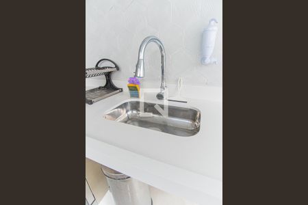 Apartamento à venda com 97m², 2 quartos e 1 vaga Apartamento à venda com 97m², 2 quartos e 1 vagaCozinha e Área de Serviço