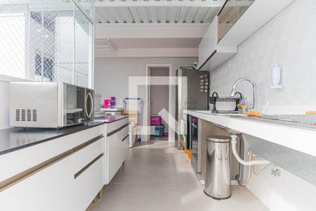 Apartamento à venda com 97m², 2 quartos e 1 vaga Apartamento à venda com 97m², 2 quartos e 1 vagaCozinha e Área de Serviço