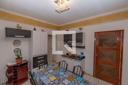 Casa à venda com 250m², 4 quartos e 2 vagas Casa à venda com 250m², 4 quartos e 2 vagasSala de Jantar