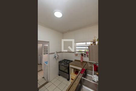 Casa à venda com 250m², 4 quartos e 2 vagas Casa à venda com 250m², 4 quartos e 2 vagasCozinha