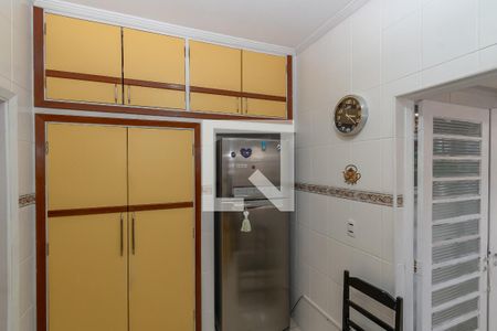 Casa à venda com 250m², 4 quartos e 2 vagas Casa à venda com 250m², 4 quartos e 2 vagasCozinha
