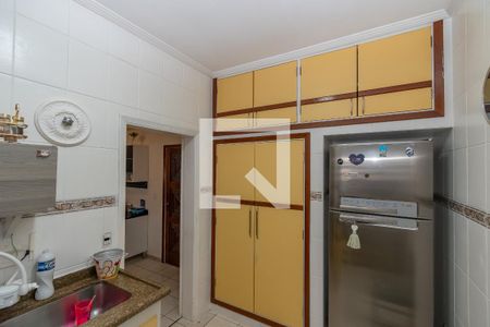Casa à venda com 250m², 4 quartos e 2 vagas Casa à venda com 250m², 4 quartos e 2 vagasCozinha