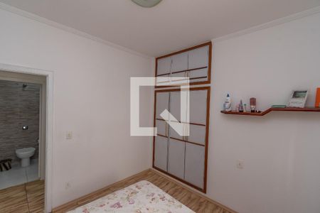 Casa à venda com 250m², 4 quartos e 2 vagas Casa à venda com 250m², 4 quartos e 2 vagasQuarto 1