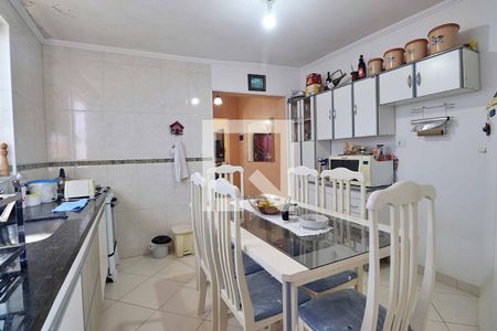 Casa à venda com 90m², 2 quartos e 2 vagasCozinha