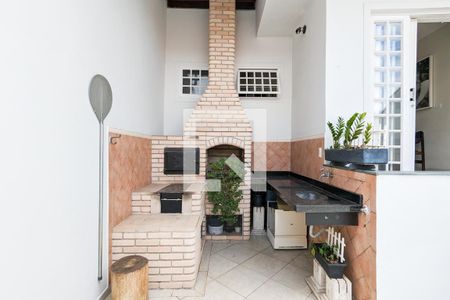 Casa à venda com 205m², 3 quartos e 2 vagas Casa à venda com 205m², 3 quartos e 2 vagasChurrasqueira