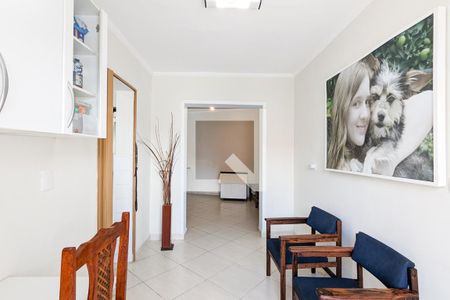 Casa à venda com 205m², 3 quartos e 2 vagas Casa à venda com 205m², 3 quartos e 2 vagasSalão