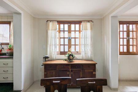 Casa à venda com 205m², 3 quartos e 2 vagas Casa à venda com 205m², 3 quartos e 2 vagasCopa