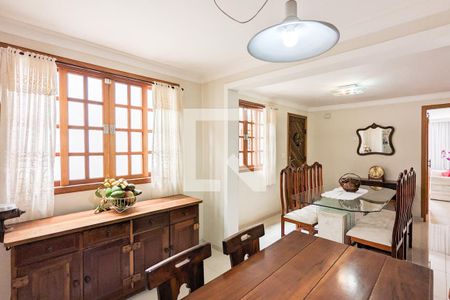 Casa à venda com 205m², 3 quartos e 2 vagas Casa à venda com 205m², 3 quartos e 2 vagasCopa