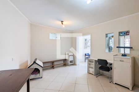 Casa à venda com 205m², 3 quartos e 2 vagas Casa à venda com 205m², 3 quartos e 2 vagasSalão