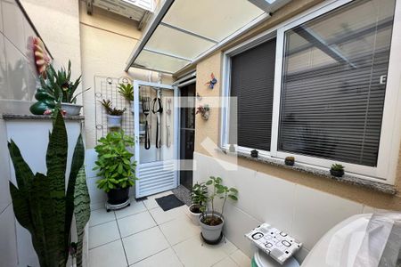 Casa de condomínio à venda com 120m², 3 quartos e 1 vaga Casa de condomínio à venda com 120m², 3 quartos e 1 vagaÁrea de Serviço