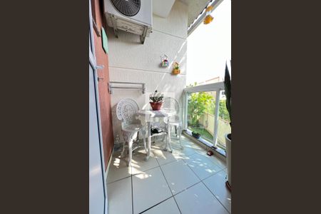 Casa de condomínio à venda com 120m², 3 quartos e 1 vaga Casa de condomínio à venda com 120m², 3 quartos e 1 vagaVaranda da Suíte