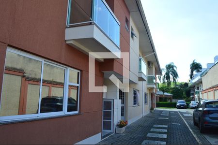 Casa de condomínio à venda com 120m², 3 quartos e 1 vagaÁrea comum