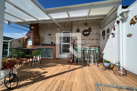 Casa de condomínio à venda com 120m², 3 quartos e 1 vaga Casa de condomínio à venda com 120m², 3 quartos e 1 vagaTerraço