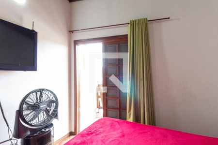 Casa à venda com 130m², 3 quartos e 4 vagasQuarto Suíte 2