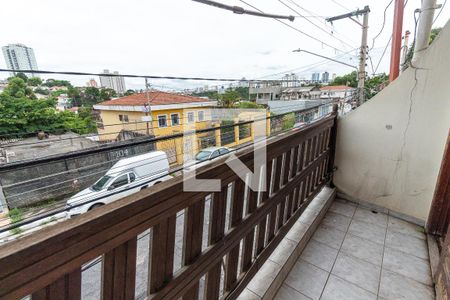 Casa à venda com 130m², 3 quartos e 4 vagasVaranda