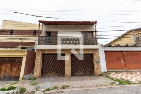 Casa à venda com 130m², 3 quartos e 4 vagasFachada