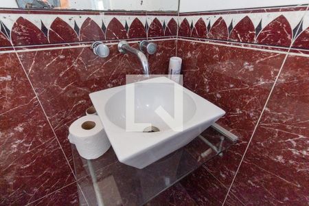 Casa à venda com 130m², 3 quartos e 4 vagasLavabo