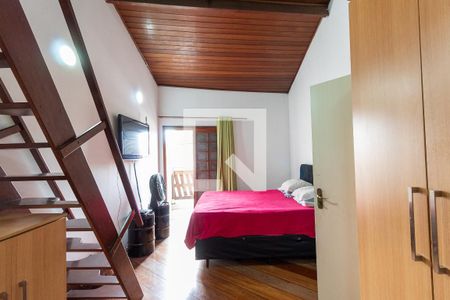 Casa à venda com 130m², 3 quartos e 4 vagasQuarto Suíte 2