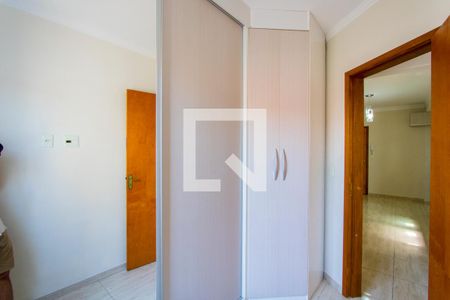 Quarto 2 de apartamento para alugar com 2 quartos, 41m² em Jardim Ipanema, Santo André