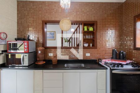 Casa à venda com 370m², 6 quartos e 3 vagas Casa à venda com 370m², 6 quartos e 3 vagasCozinha