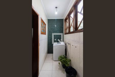 Casa à venda com 370m², 6 quartos e 3 vagas Casa à venda com 370m², 6 quartos e 3 vagasÁrea de Serviço