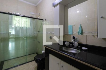 Casa à venda com 370m², 6 quartos e 3 vagas Casa à venda com 370m², 6 quartos e 3 vagasBanheiro