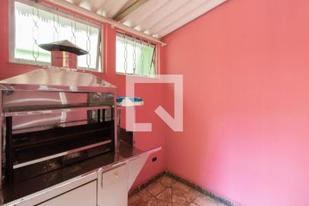 Casa à venda com 370m², 6 quartos e 3 vagas Casa à venda com 370m², 6 quartos e 3 vagasQuarto de Serviço - Casa 2