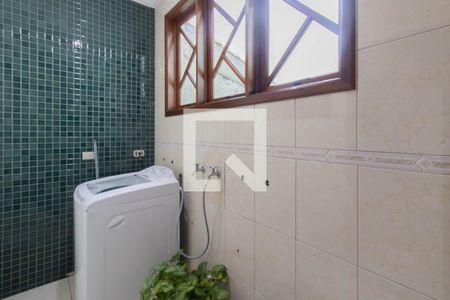 Casa à venda com 370m², 6 quartos e 3 vagas Casa à venda com 370m², 6 quartos e 3 vagasÁrea de Serviço