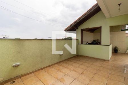 Casa à venda com 370m², 6 quartos e 3 vagas Casa à venda com 370m², 6 quartos e 3 vagasTerraço
