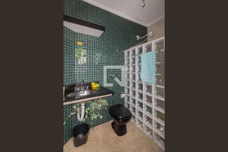 Casa à venda com 370m², 6 quartos e 3 vagas Casa à venda com 370m², 6 quartos e 3 vagasBanheiro 2