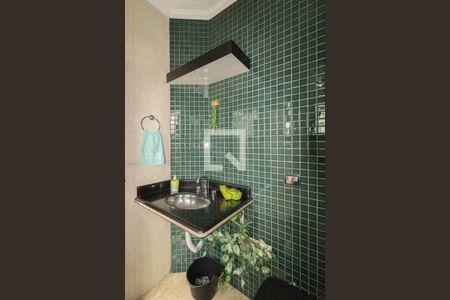 Casa à venda com 370m², 6 quartos e 3 vagas Casa à venda com 370m², 6 quartos e 3 vagasBanheiro 2