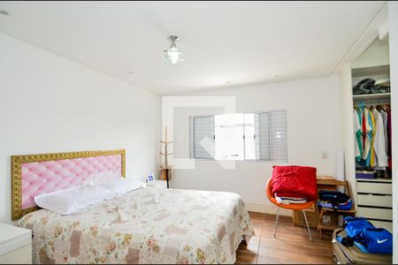 Casa à venda com 177m², 3 quartos e 3 vagasSuíte 2