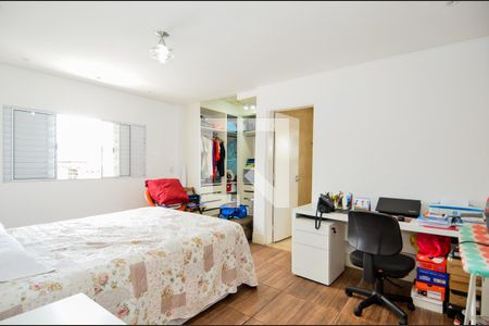 Casa à venda com 177m², 3 quartos e 3 vagasSuíte 2